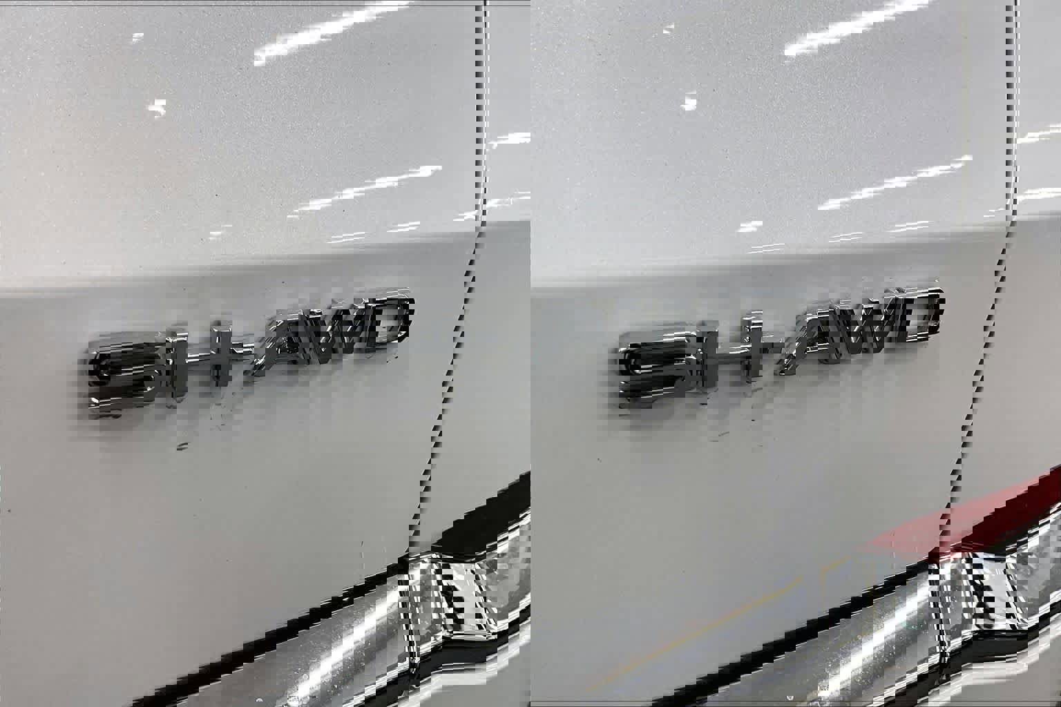 Used 2024 Acura MDX SH-AWD w/ Technology Package image 9