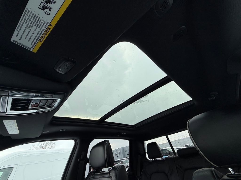 Used 2022 RAM 1500 Limited w/ Body-Colour Bumper Group image 31