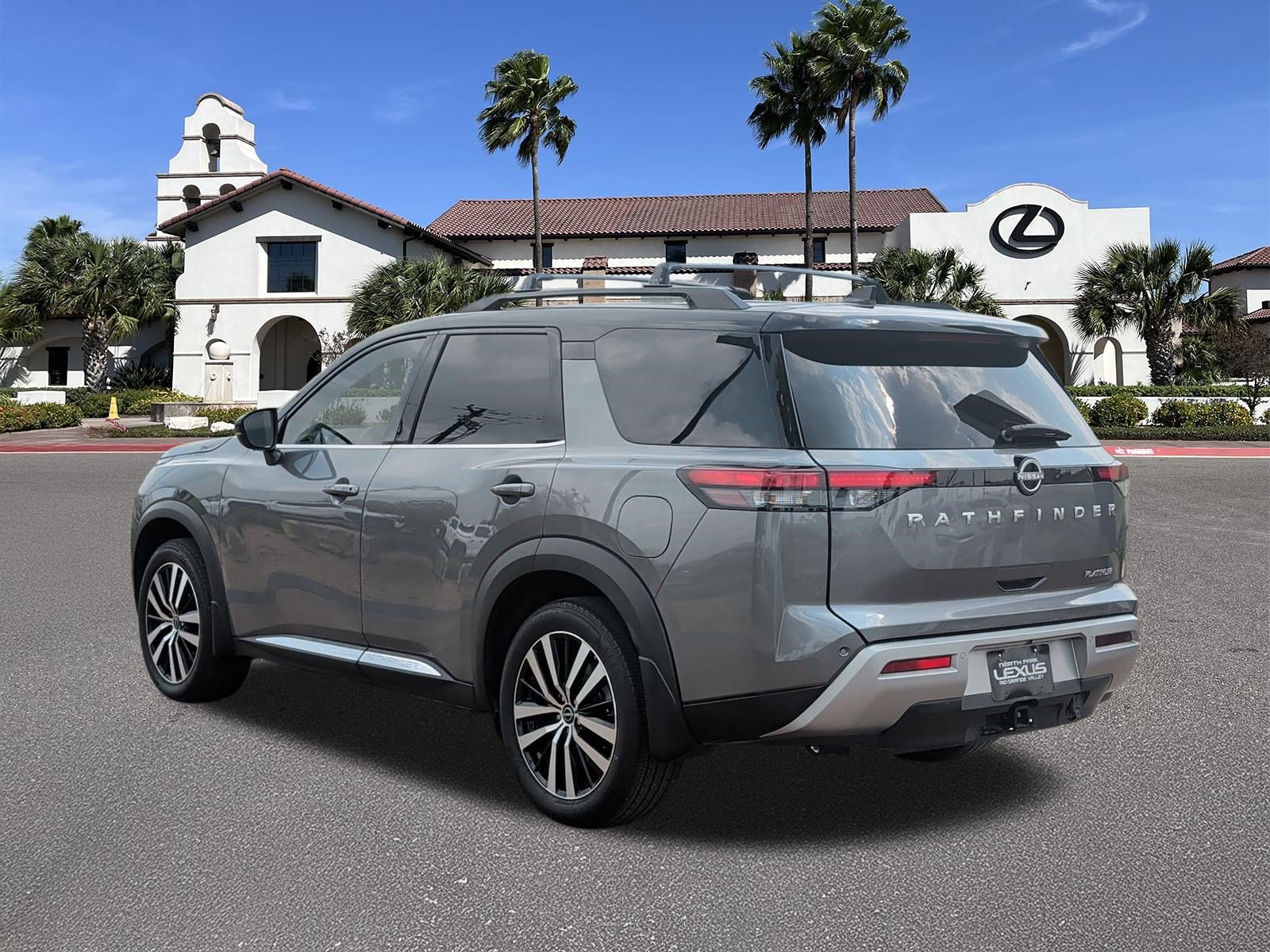 Used 2024 Nissan Pathfinder Platinum w/ Cargo Package FWD image 4