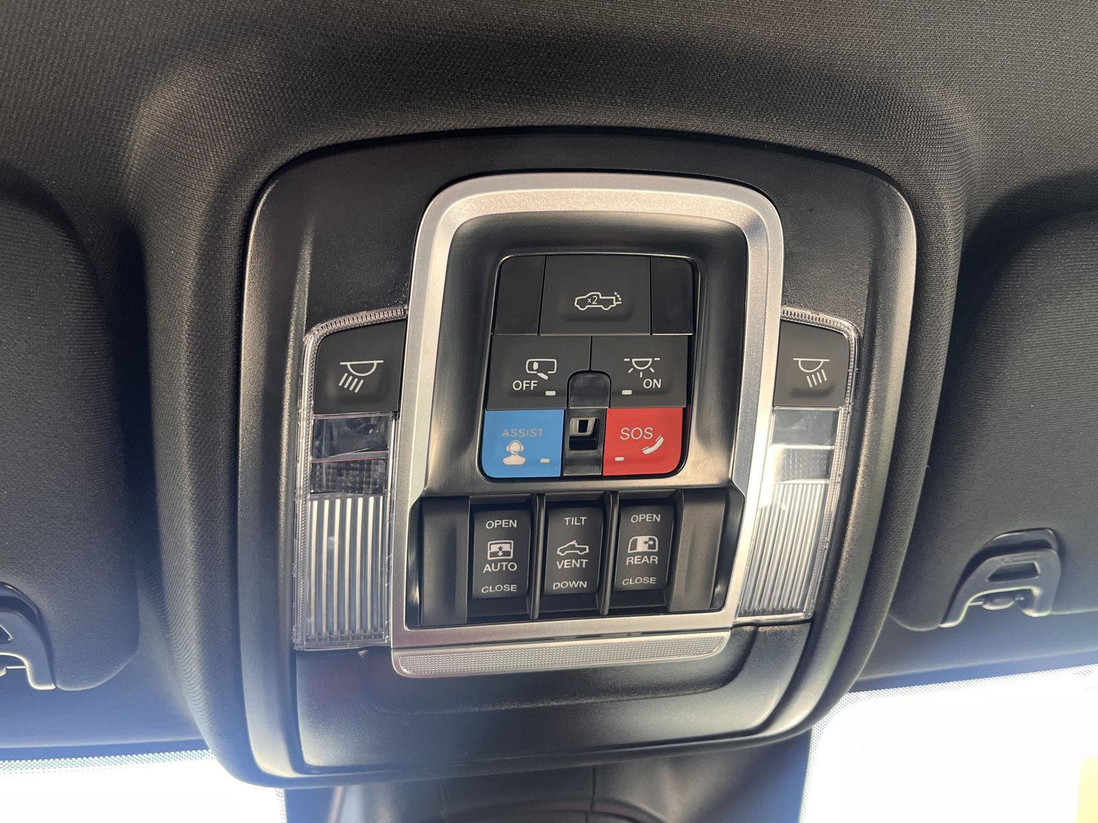 Used 2026 RAM 2500 Limited AWD/4WD image 29