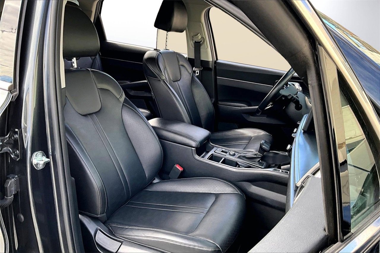 Used 2024 Kia Sorento S image 23