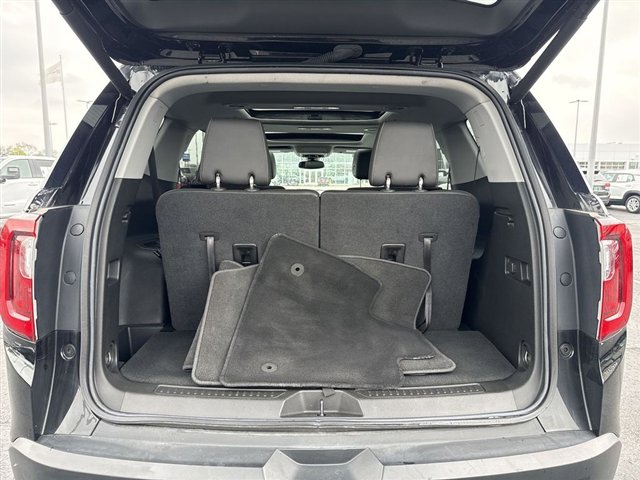 Certified 2023 GMC Acadia SLT w/ Preferred Package image 30