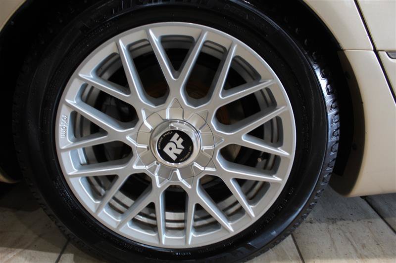 Used 2002 Lexus LS 430 RWD image 12