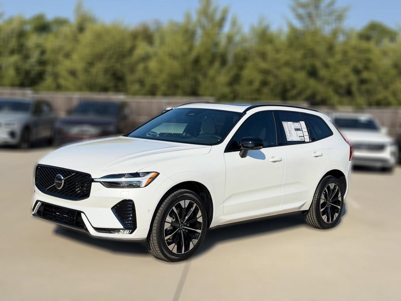 New 2027 Volvo XC60 B5 Plus AWD/4WD image 2