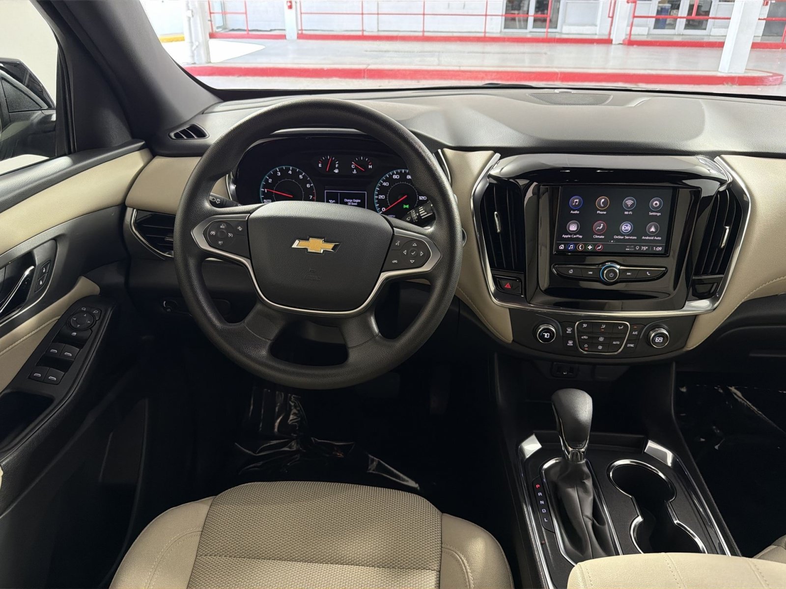 Used 2023 Chevrolet Traverse LS FWD image 16