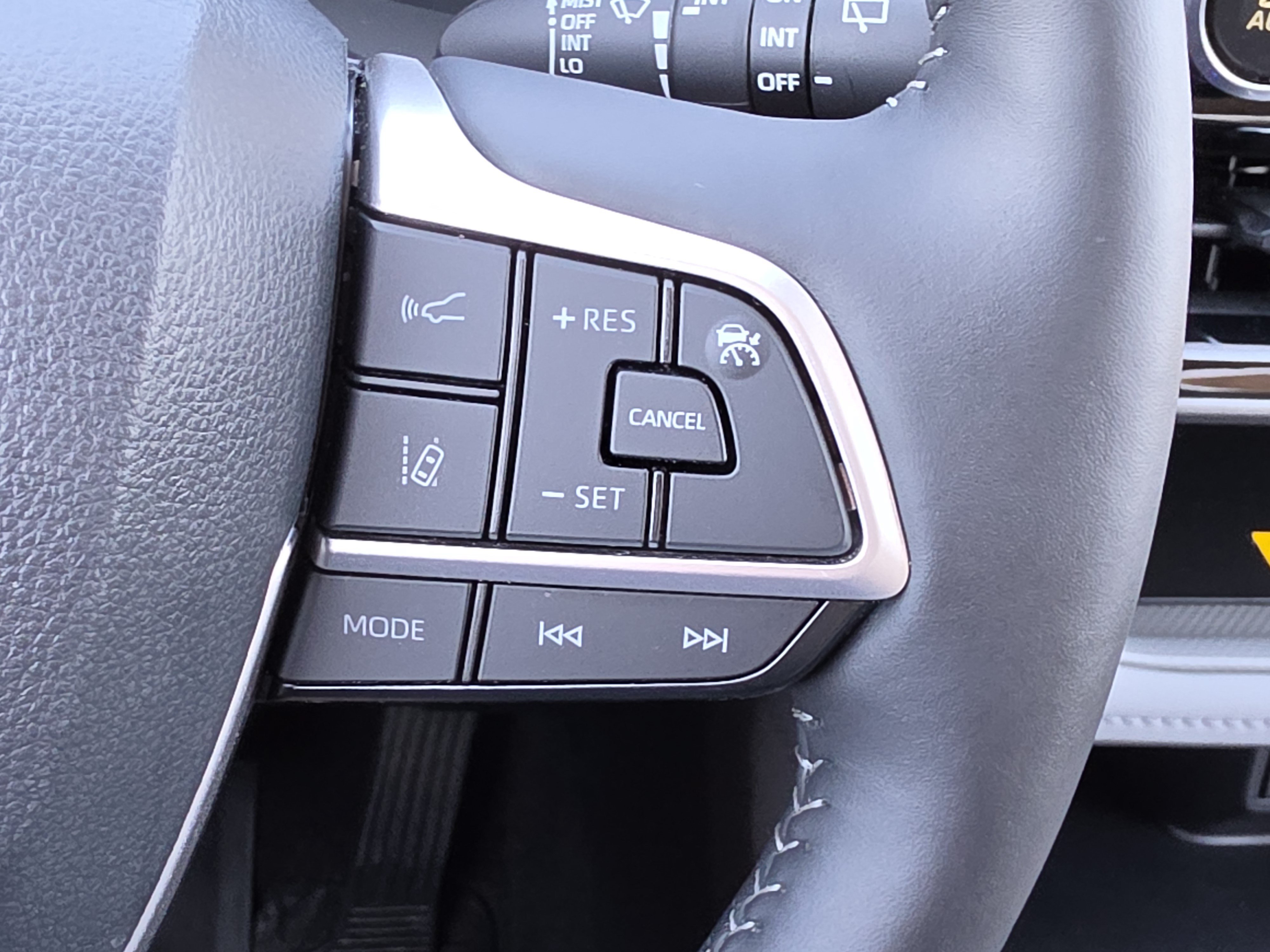 Certified 2026 Toyota Highlander Limited AWD/4WD image 21