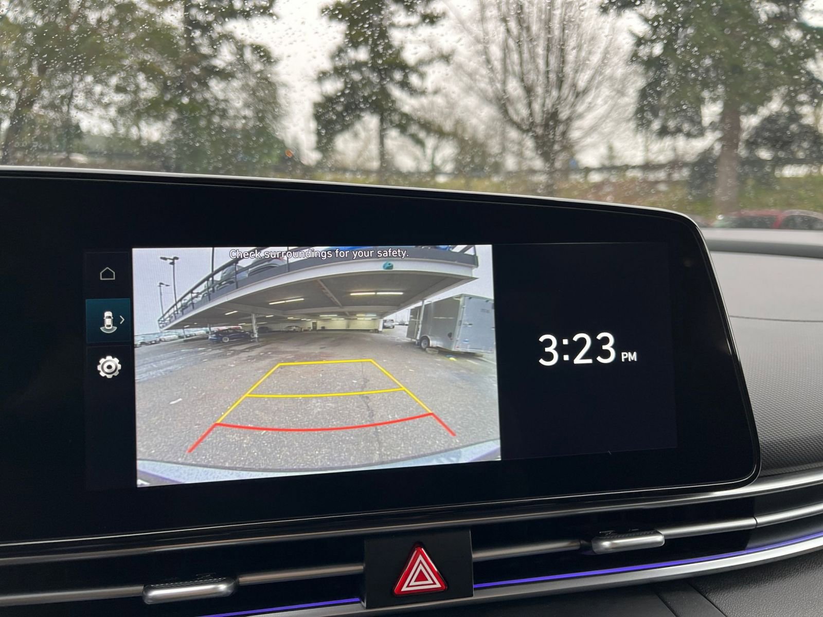 Used 2025 Hyundai Elantra SEL FWD image 25