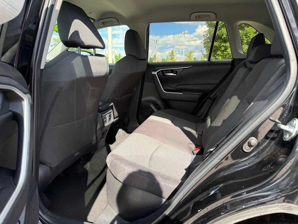 Used 2025 Toyota RAV4 XLE AWD/4WD image 22