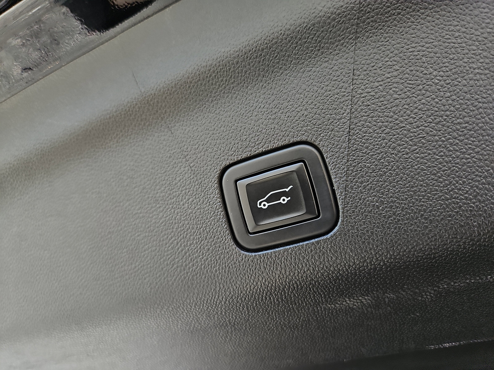 Certified 2022 Cadillac Escalade ESV Sport image 30