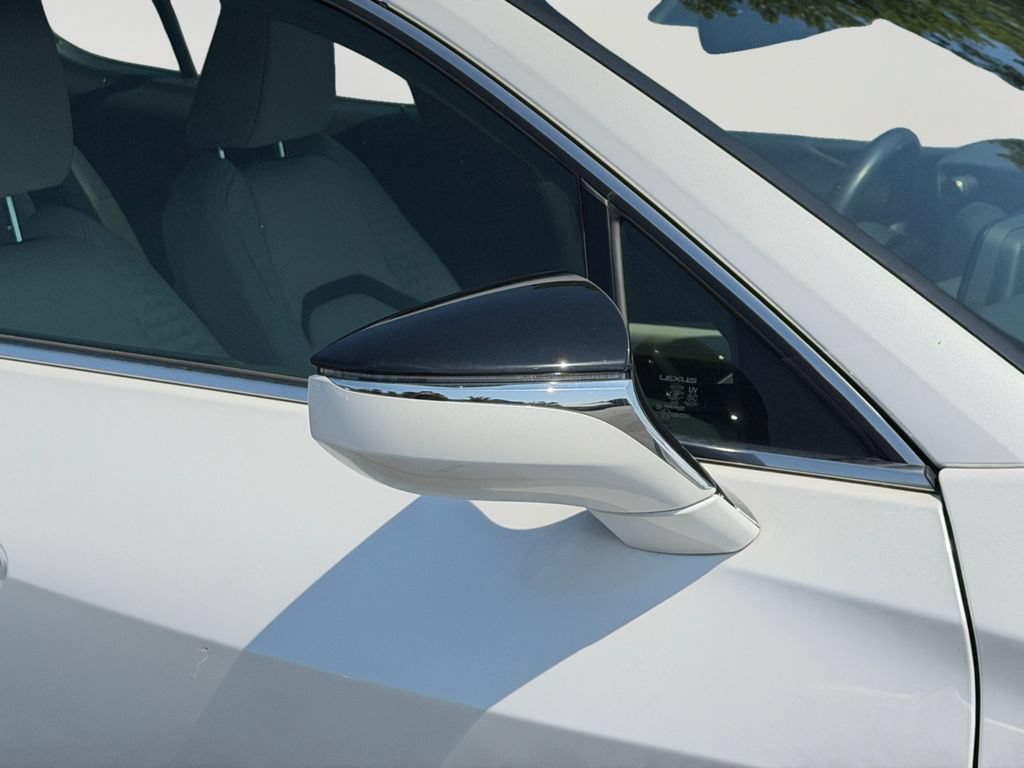 Used 2020 Lexus UX 200 w/ Accessory Package 2 FWD image 10