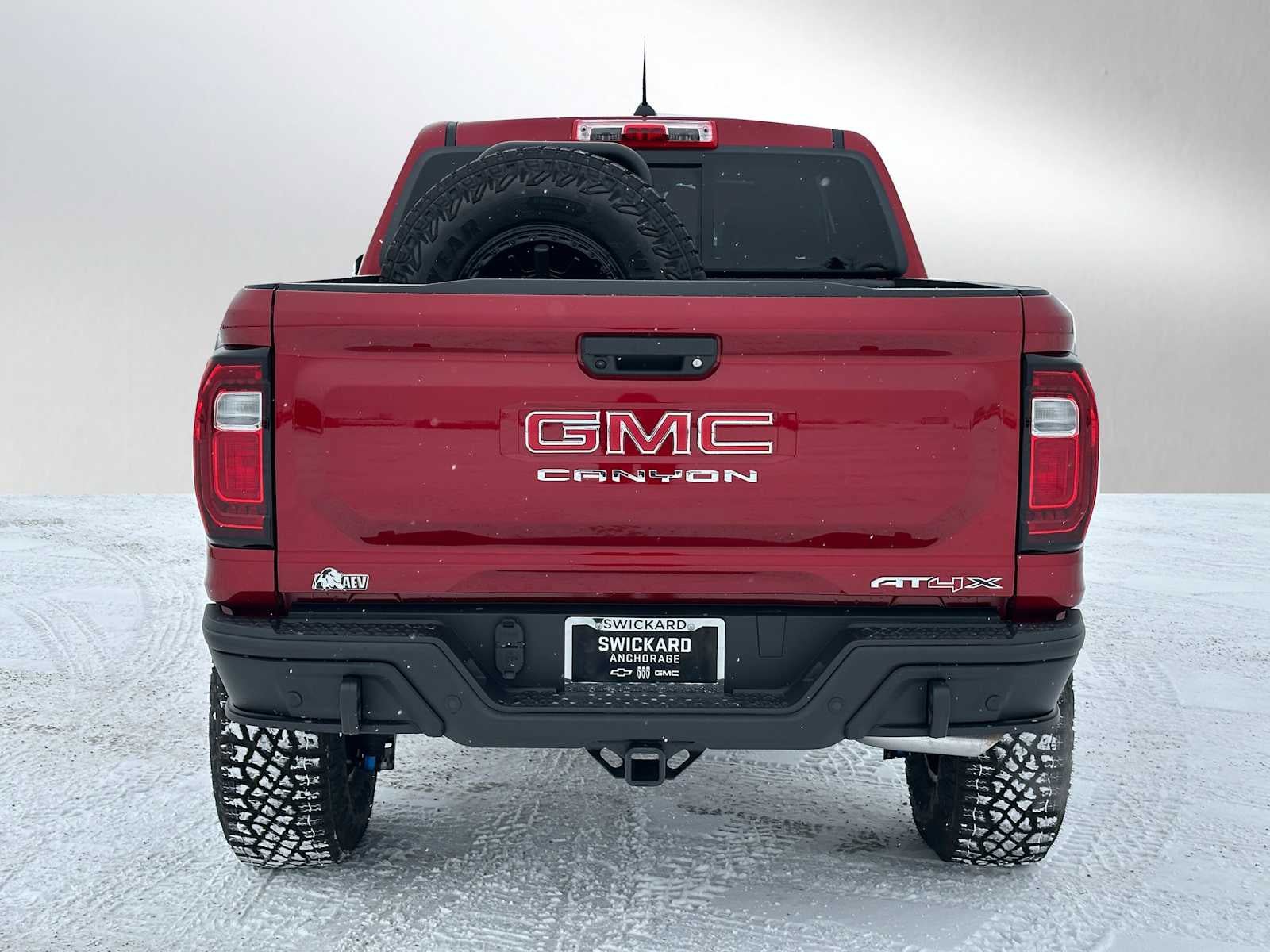New 2026 GMC Canyon AT4X w/ AT4X AEV Edition AWD/4WD image 4