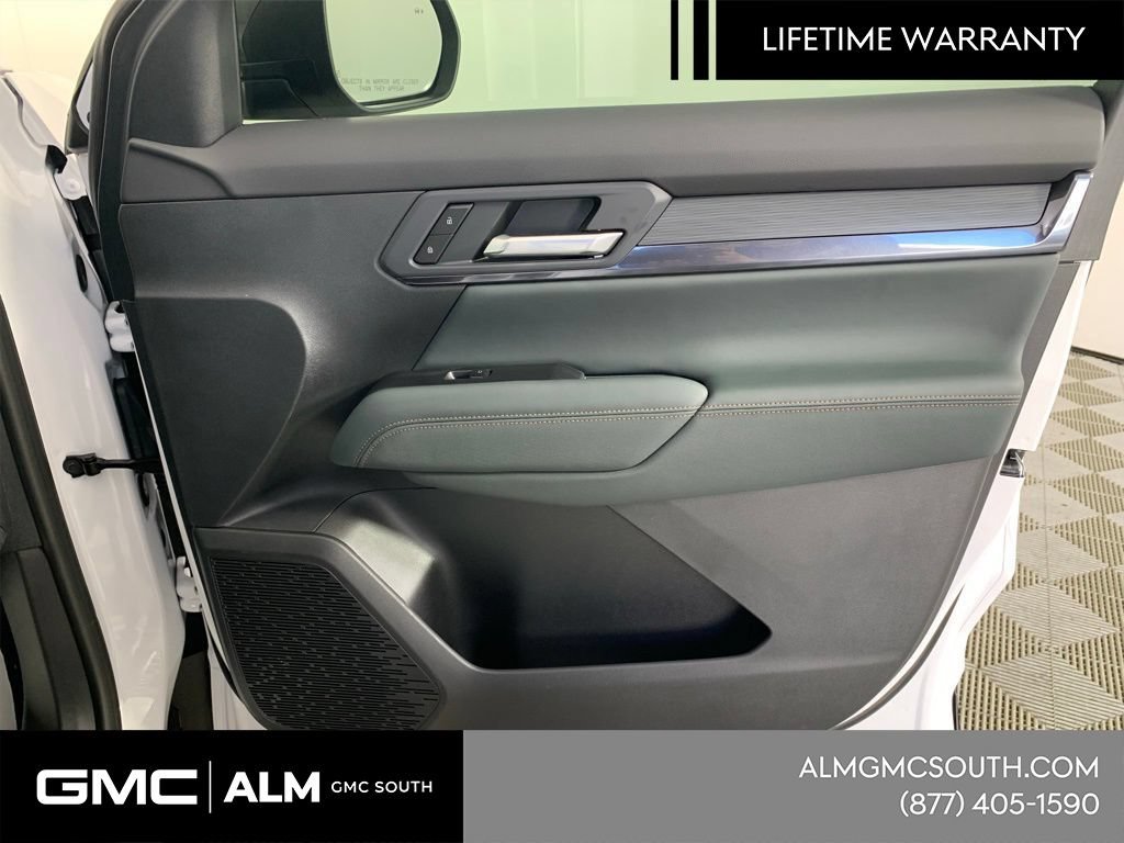 New 2026 GMC Terrain AT4 AWD/4WD image 30
