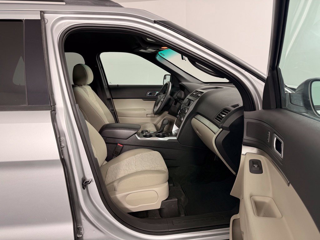 Used 2013 Ford Explorer 4WD w/ Class III Trailer Tow Pkg image 19