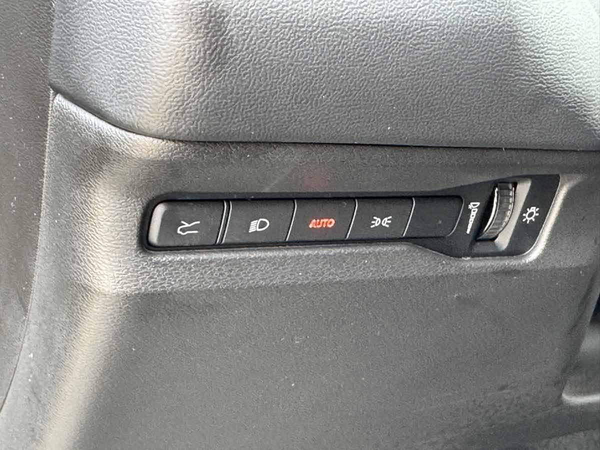 Used 2025 Dodge Charger Daytona R/T w/ Quick Order Package 25M R/T AWD/4WD image 28