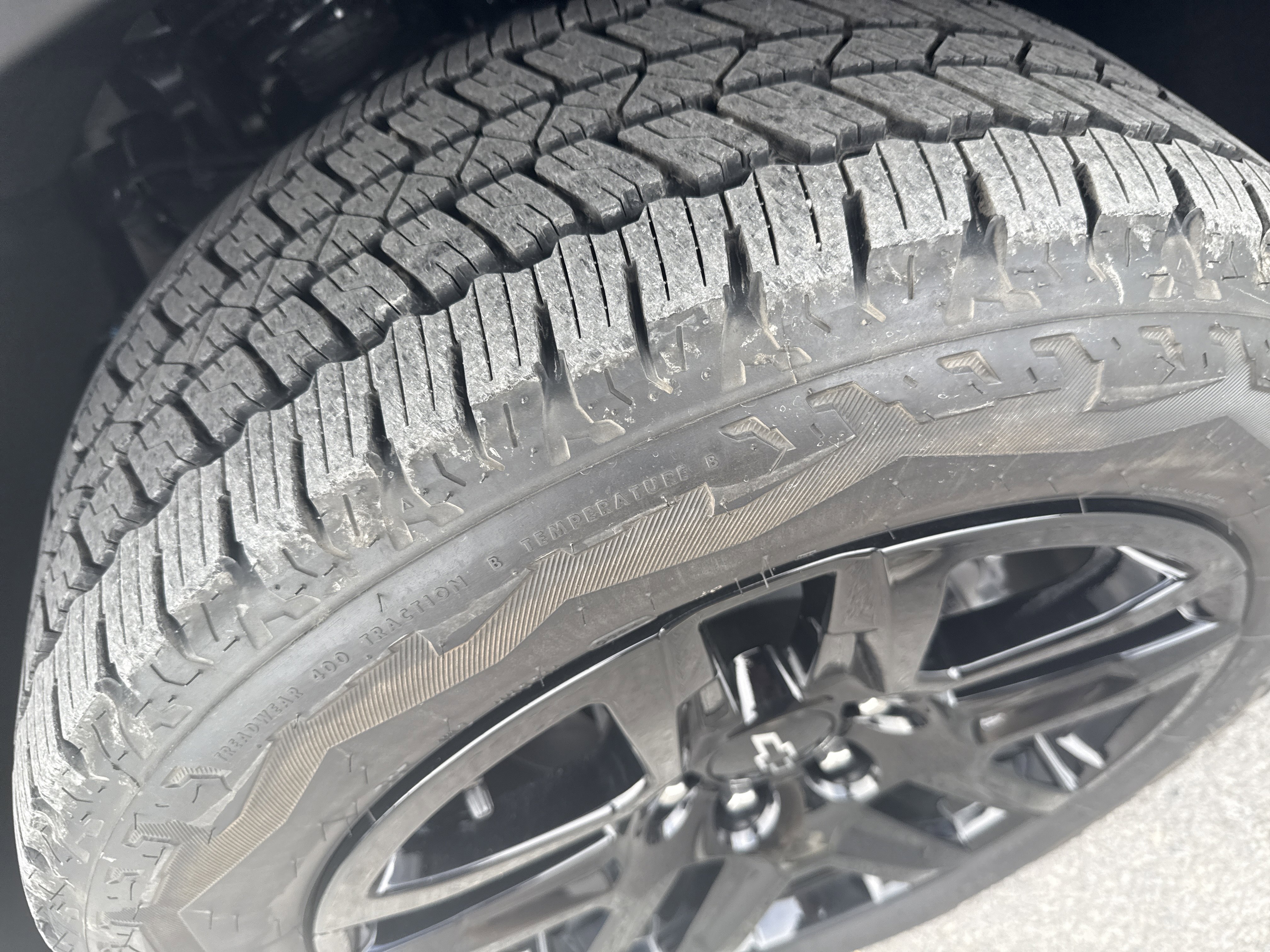 Used 2024 Chevrolet Colorado Z71 w/ Z71 Convenience Package 2 image 11