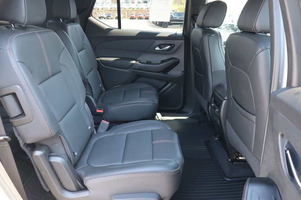 Used 2023 Chevrolet Traverse RS image 20