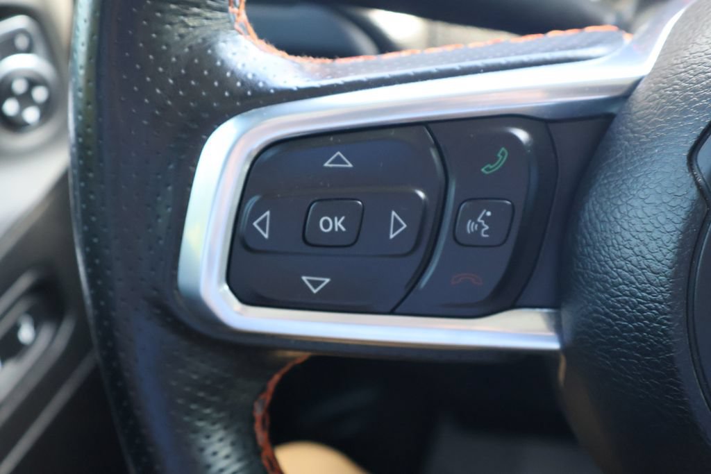 Used 2022 Jeep Gladiator Mojave w/ LED Lighting Group AWD/4WD image 8