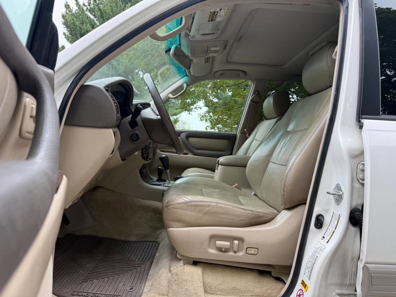 Used 2004 Toyota Land Cruiser image 45