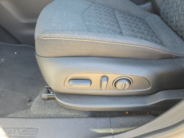 Used 2024 Chevrolet Equinox LT FWD image 17