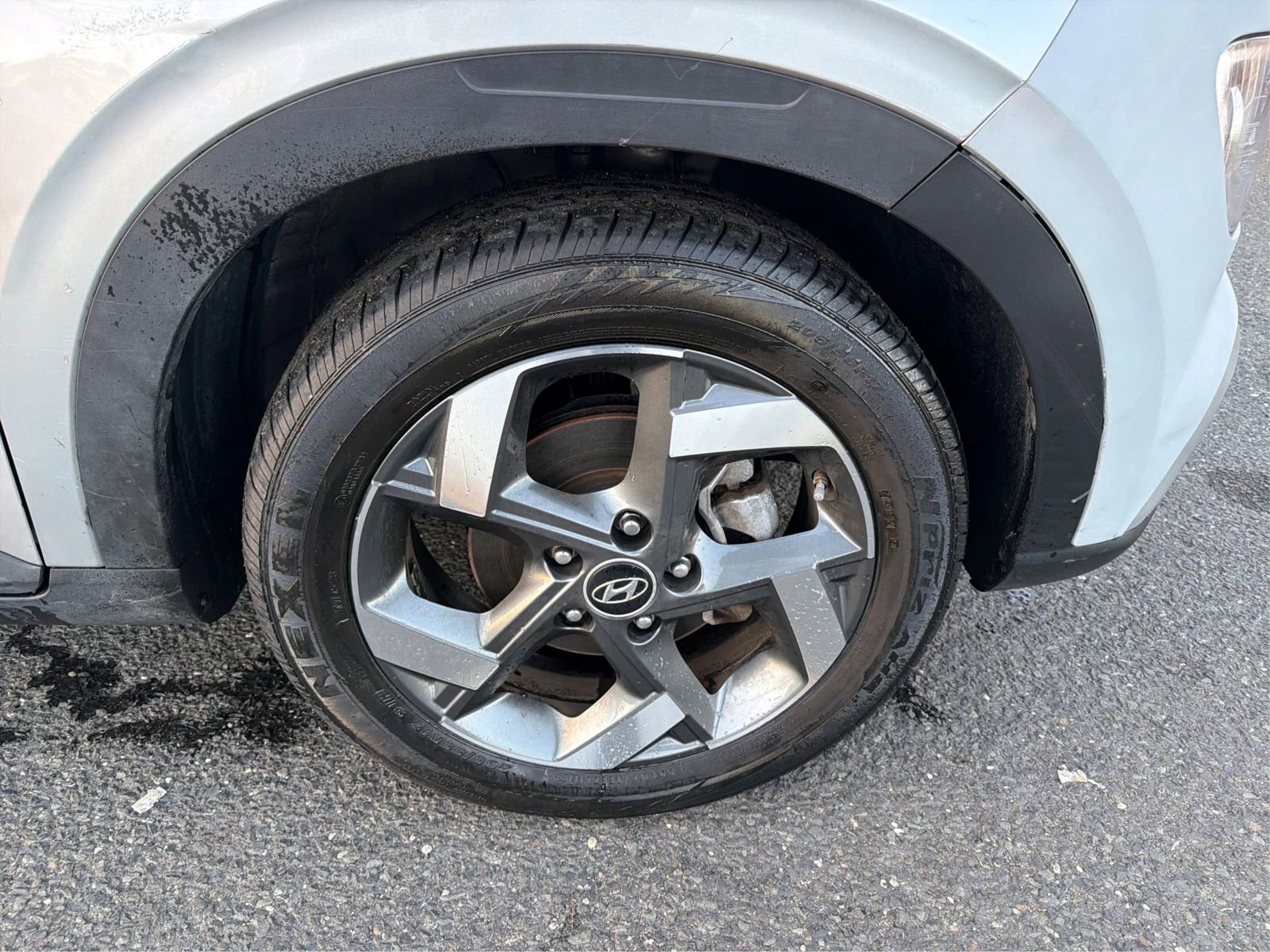 Used 2022 Hyundai Venue SEL FWD image 14