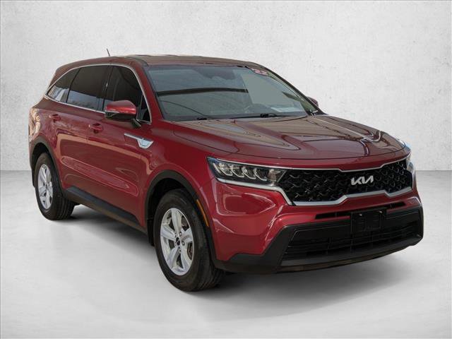Used 2022 Kia Sorento LX image 3