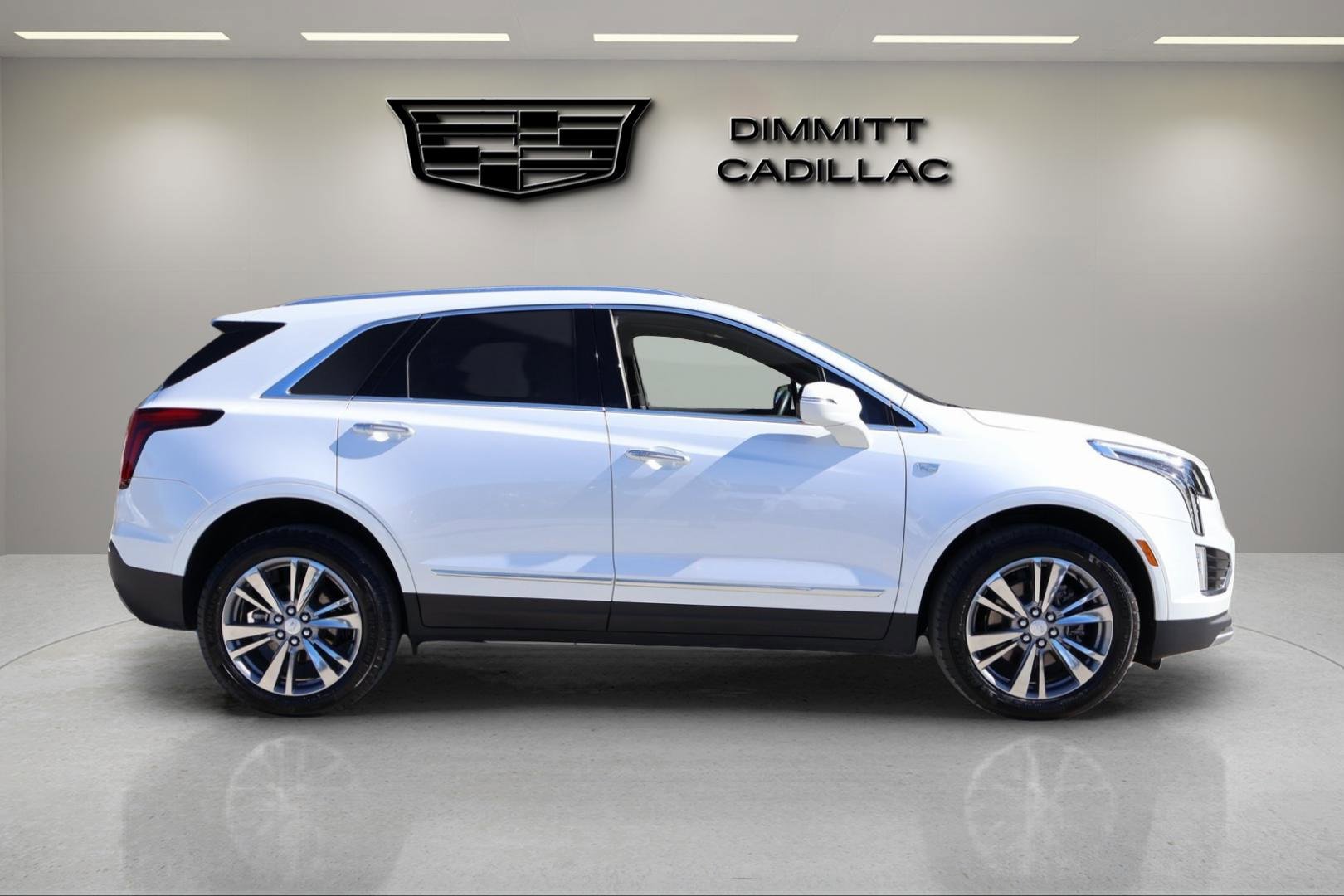Certified 2025 Cadillac XT5 Premium Luxury image 6