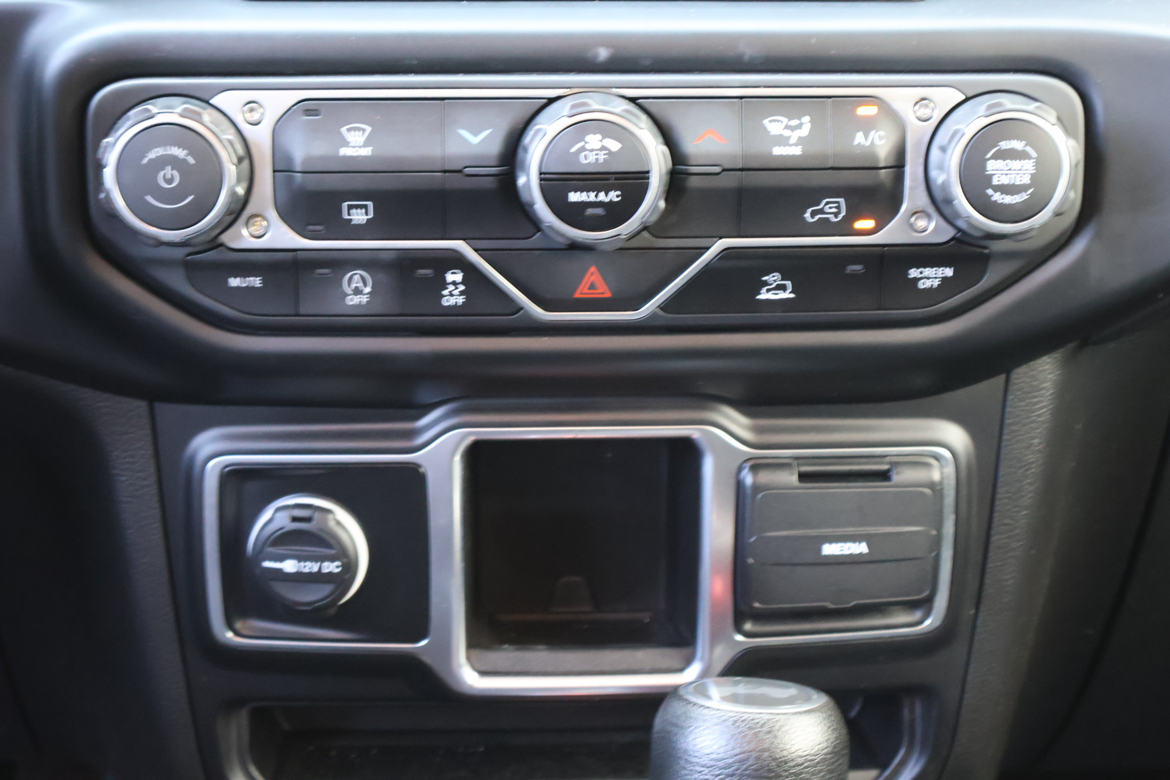 Used 2022 Jeep Wrangler Unlimited Sport AWD/4WD image 17