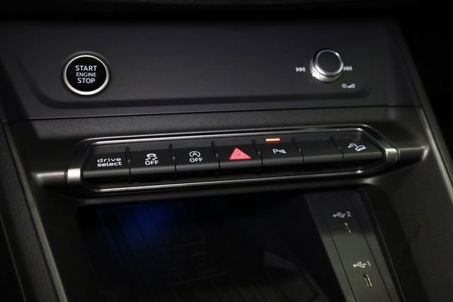 Used 2024 Audi Q3 2.0T Premium Plus image 26