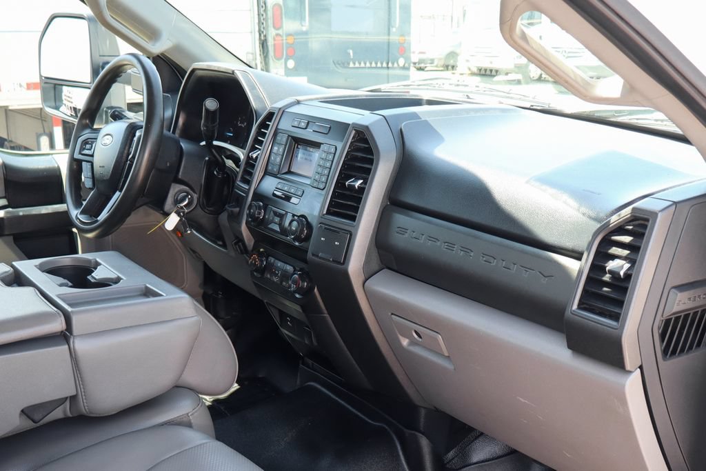 Used 2020 Ford F550 2WD Regular Cab Super Duty image 37