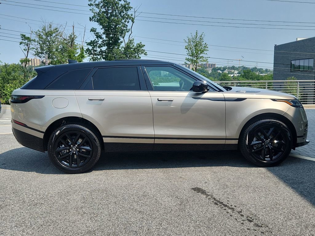 Certified 2026 Land Rover Range Rover Velar Dynamic SE AWD/4WD image 12