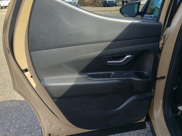 Used 2023 Hyundai Santa Cruz SE w/ Cargo Package image 19