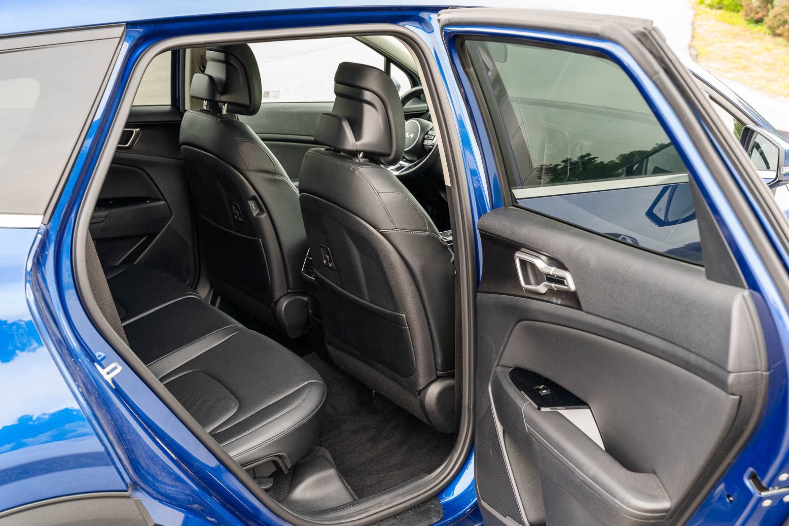 Used 2024 Kia Sportage EX FWD image 14
