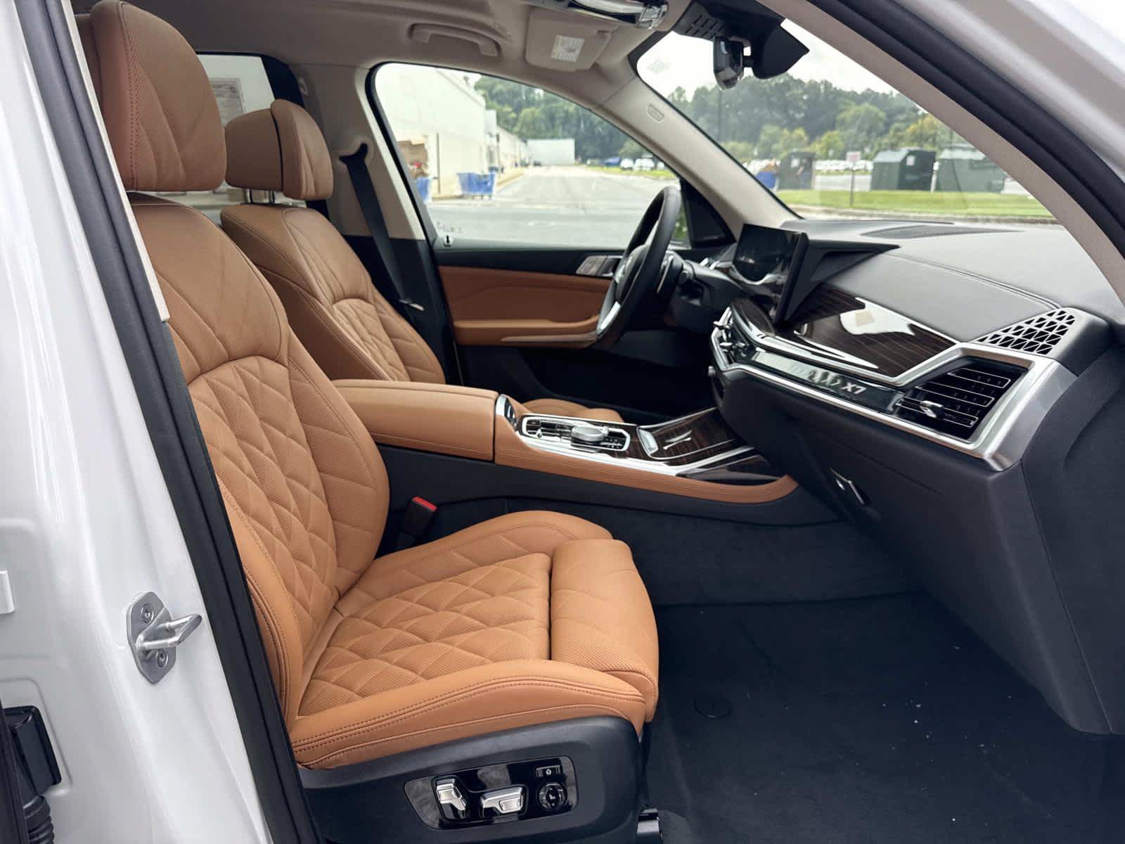 New 2027 BMW X7 xDrive40i w/ Premium Package AWD/4WD image 17