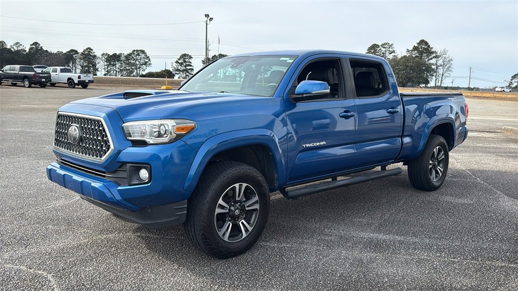 Used 2018 Toyota Tacoma TRD Sport image 4