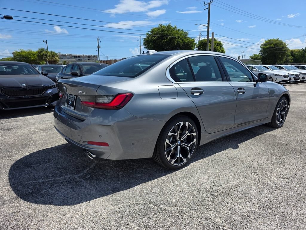 New 2026 BMW 330i Sedan w/ Convenience Package RWD image 4