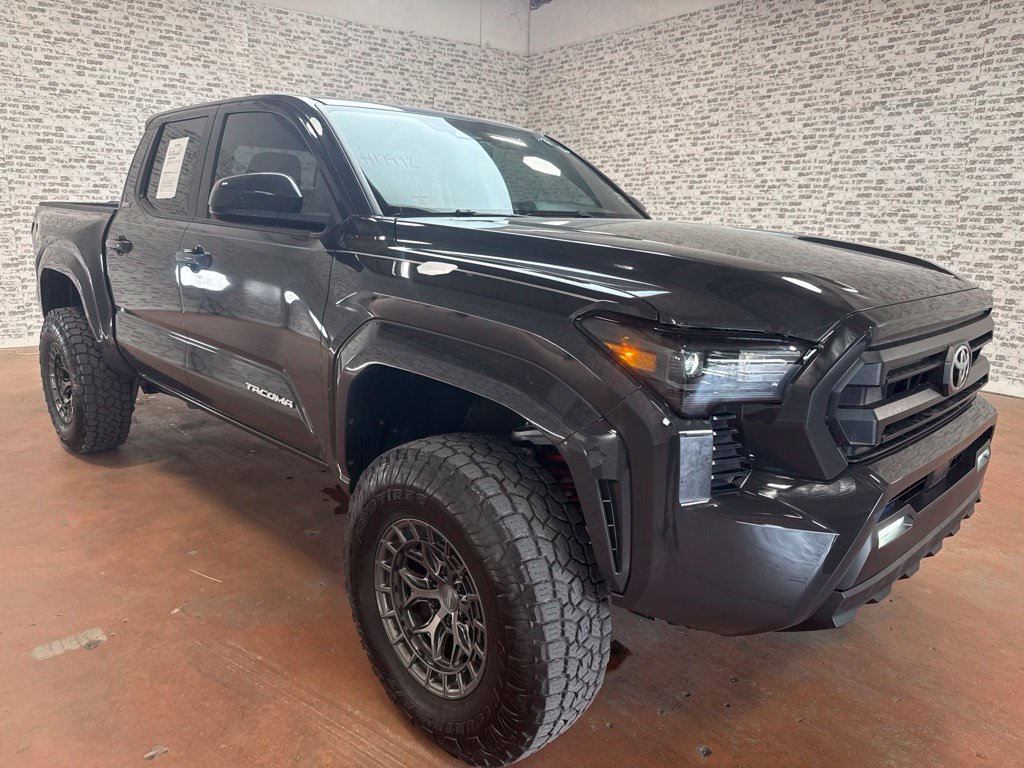 Used 2025 Toyota Tacoma SR5