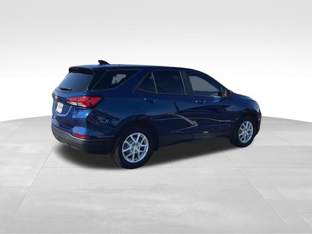 Certified 2023 Chevrolet Equinox LS w/ LS Convenience Package image 9