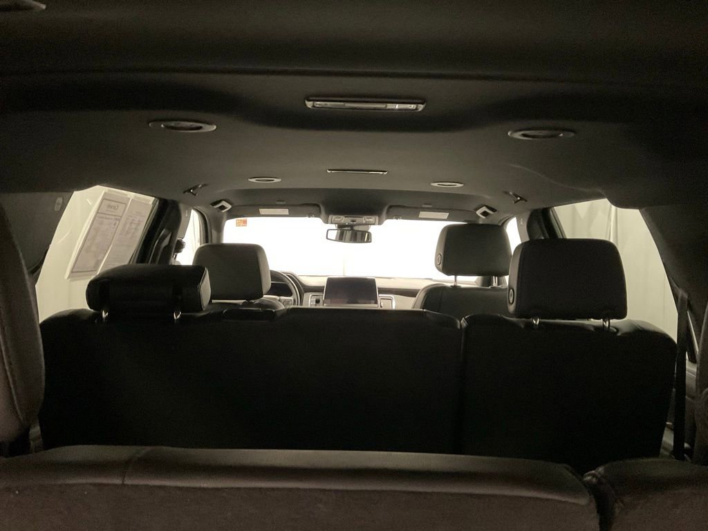 Used 2024 Chevrolet Suburban LT image 30