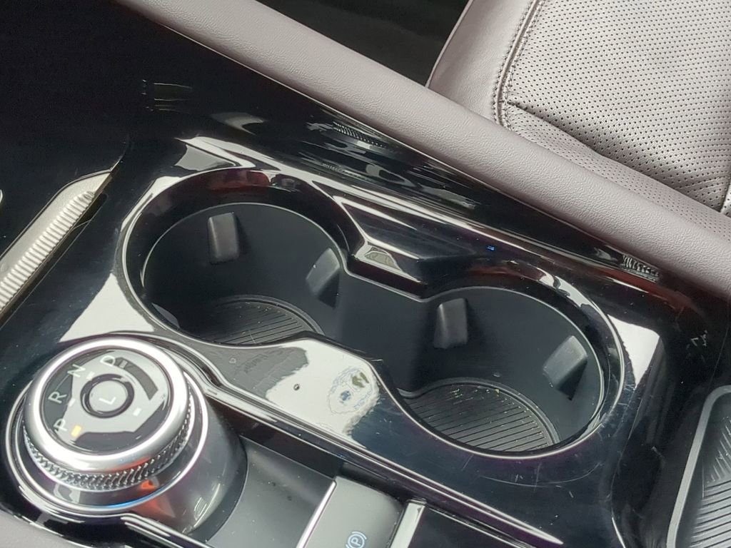 Used 2025 Ford Explorer Platinum w/ LUX Leather Package image 24