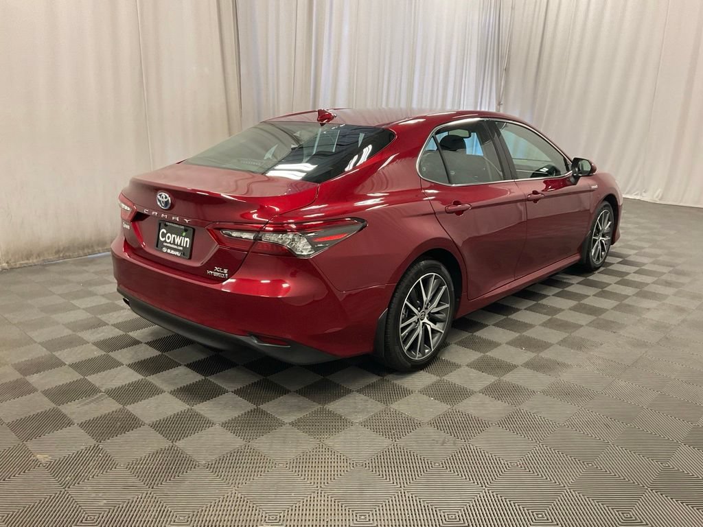 Used 2021 Toyota Camry XLE w/ Cold Weather Package FWD image 7