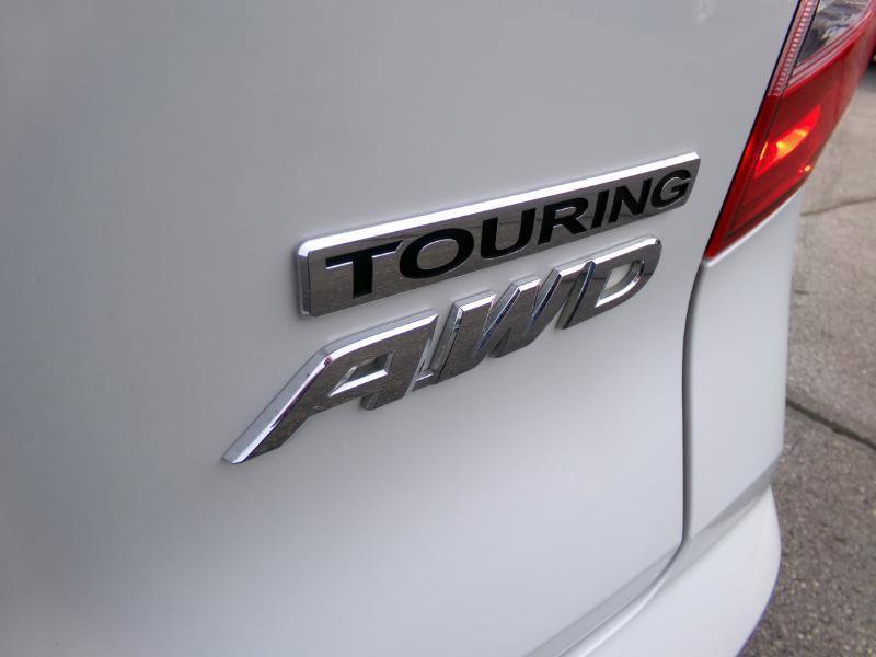 Used 2022 Honda Pilot Touring image 11