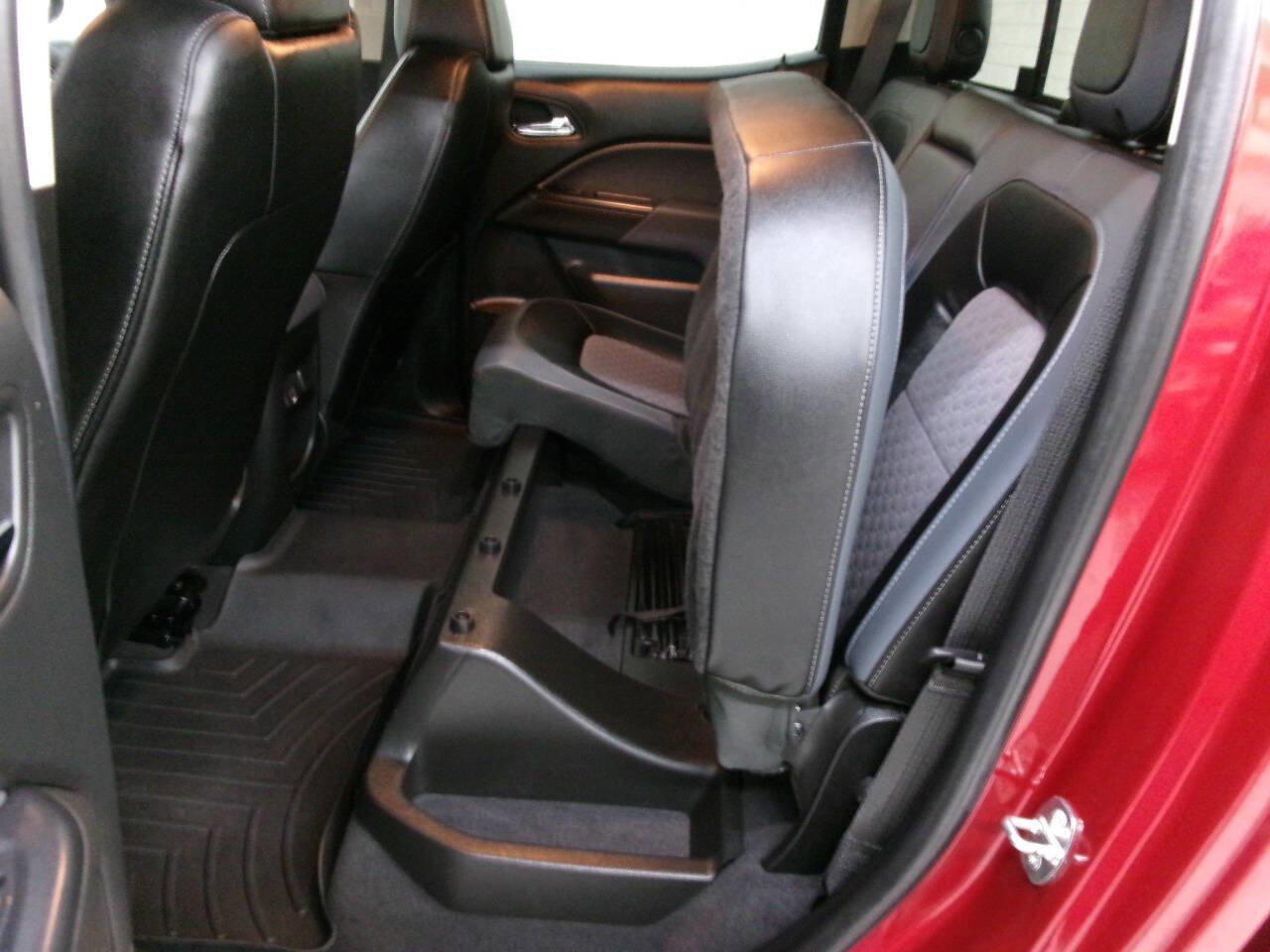 Used 2020 Chevrolet Colorado Z71 AWD/4WD image 27
