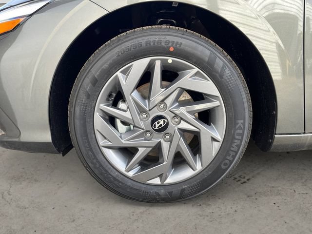 Certified 2026 Hyundai Elantra Hybrid FWD image 16