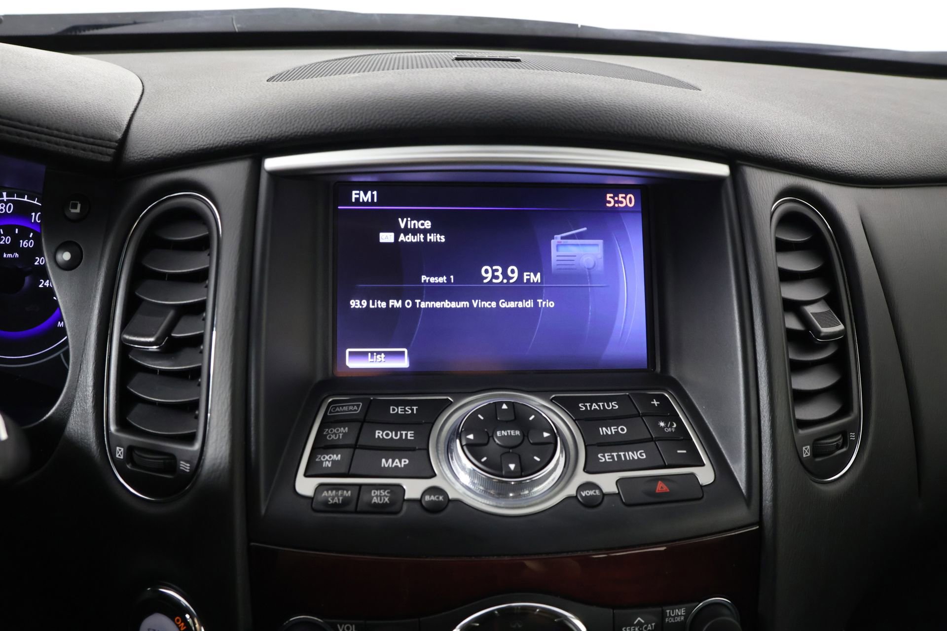 Used 2017 INFINITI QX50 Base image 28