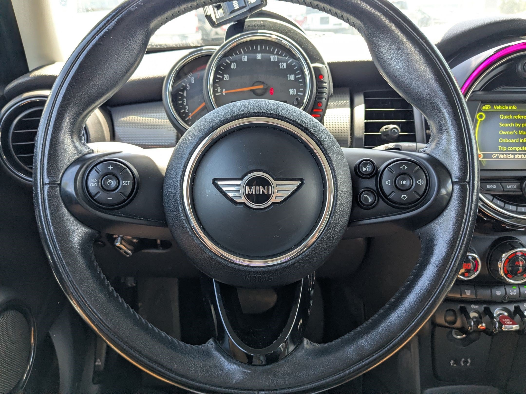 Used 2017 MINI Cooper 4-Door Hardtop FWD image 18