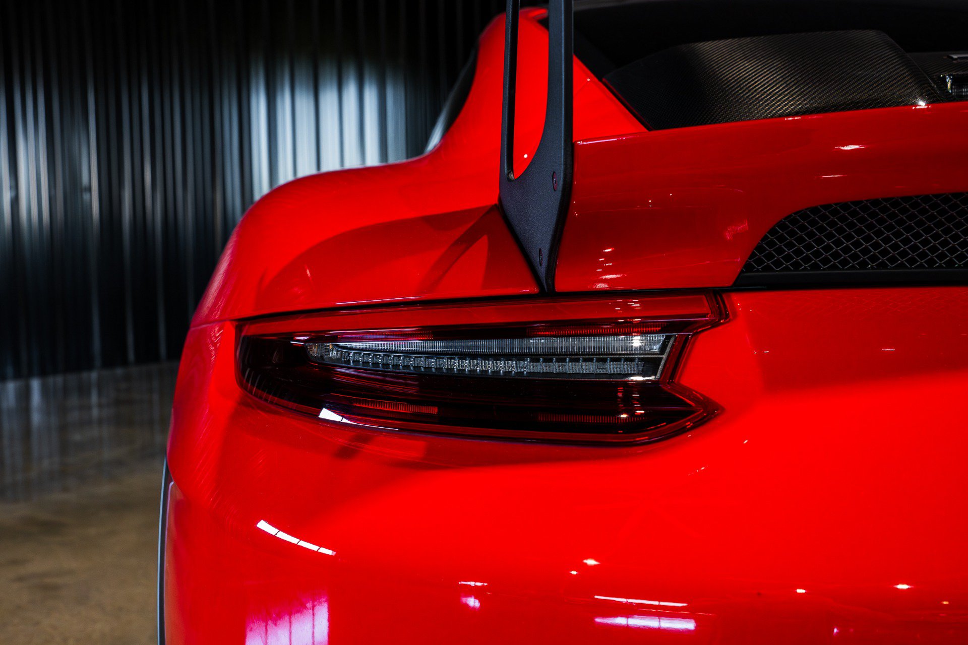 Used 2018 Porsche 911 GT2 RS RWD image 35