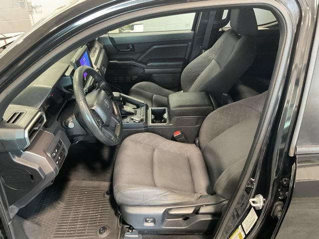 Used 2024 Toyota Tacoma SR5 AWD/4WD image 19