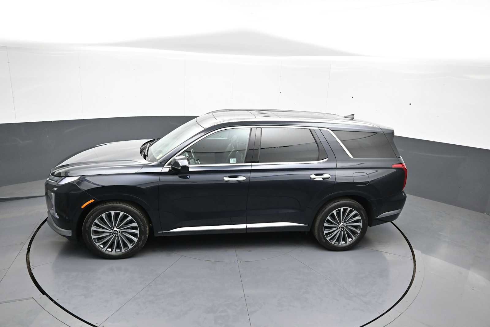 Used 2024 Hyundai Palisade Calligraphy AWD/4WD image 43