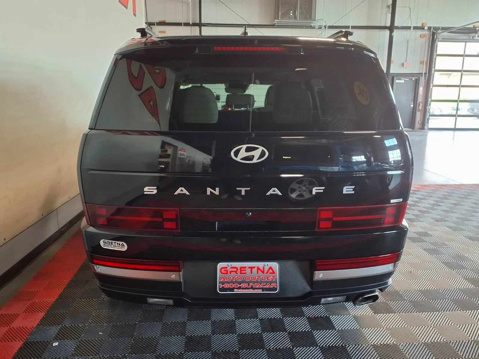 Used 2024 Hyundai Santa Fe Limited AWD/4WD image 6