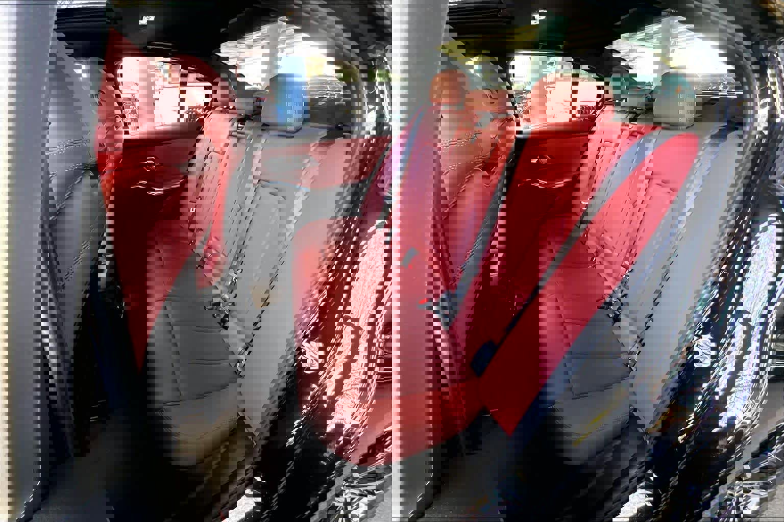 Used 2023 BMW 330i Sedan w/ M Sport Package image 19